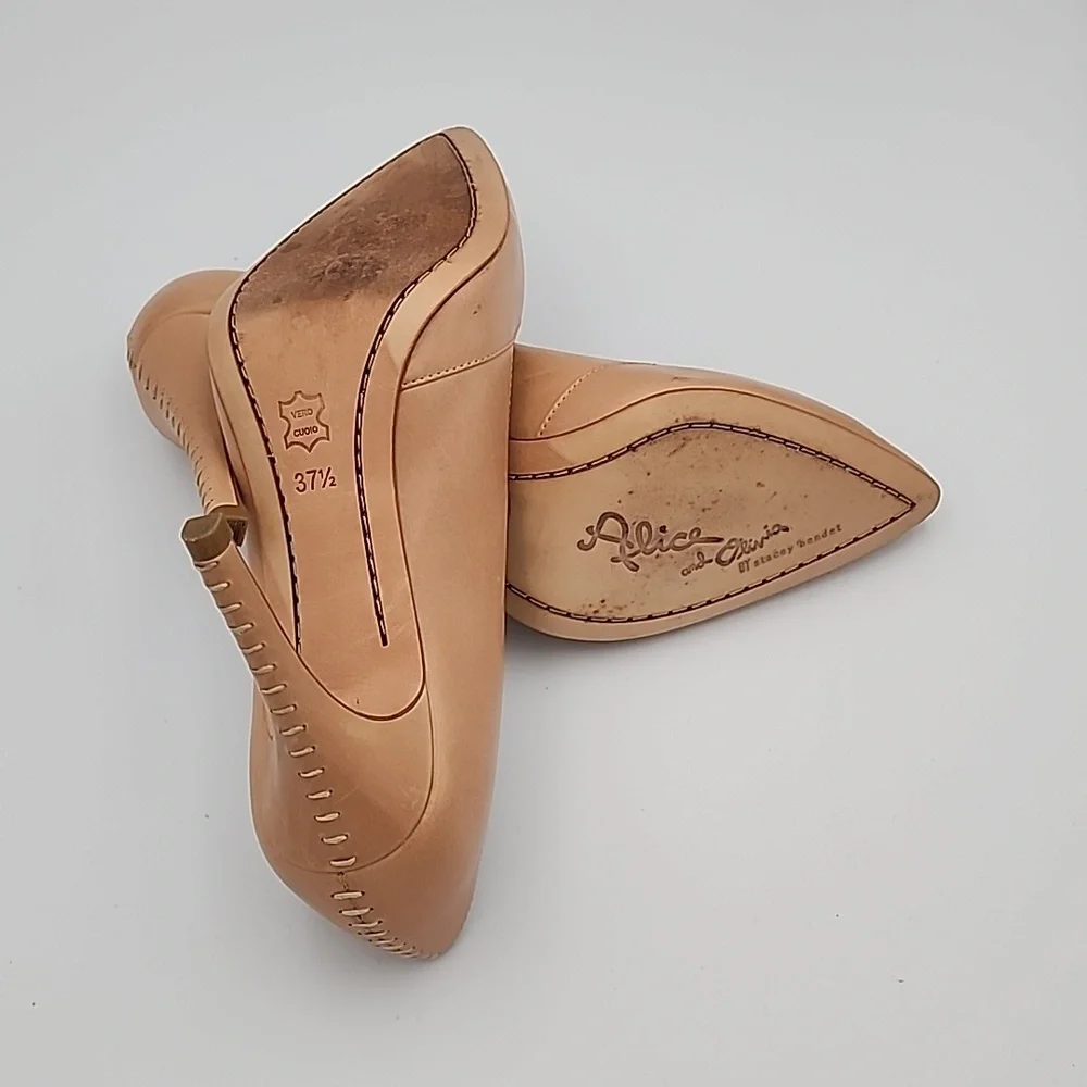 ALICE + OLIVIA Tan Pumps with Whipstitched Detail Self-covered Heels - Picture 4 of 7